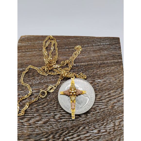 Landstrom's Black Hills Gold Cross - Picture 6 of 6